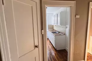 40 Sanford Pl, Bridgeport, CT 06604 - Photo 8