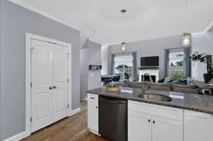 26 Village Crossing, East Lyme, CT 06357 - Photo 16