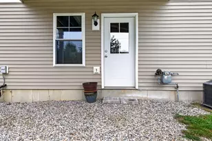26 Village Crossing, East Lyme, CT 06357 - Photo 38