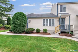 26 Ivy Grove Ct, Shelton, CT 06484 - Photo 2