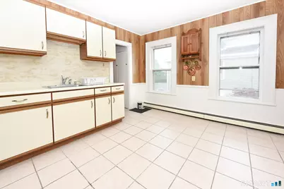 114 Jones Avenue, Bridgeport, CT 06604 - Photo 6