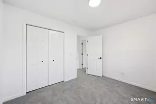 70 Victoria Ct, Hamden, CT 06514 - Photo 16