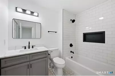 70 Victoria Court, Hamden, CT 06514 - Photo 12