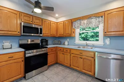 51 Walnut Avenue, East Hampton, CT 06424 - Photo 2