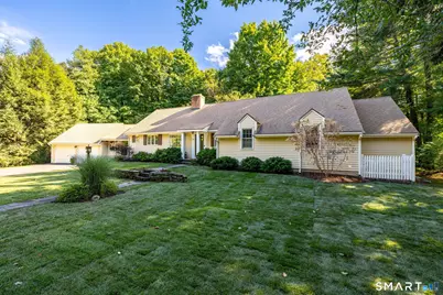 49 Apple Hill Road, West Hartford, CT 06117 - Photo 2