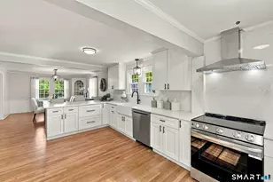 63 Rumford St, West Hartford, CT 06107 - Photo 10