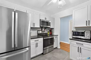 893 Farmington Ave, West Hartford, CT 06119 - Photo 8