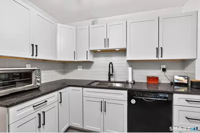 893 Farmington Avenue #1A, West Hartford, CT 06119 - Photo 10