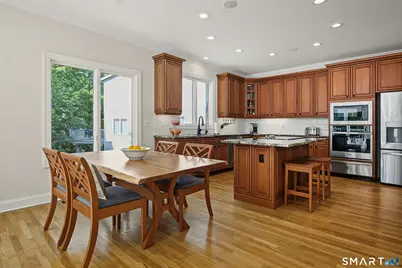 5 Lancaster Court, Avon, CT 06001 - Photo 8