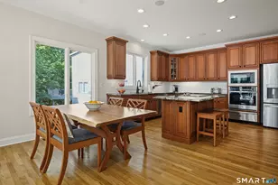 5 Lancaster Ct, Avon, CT 06001 - Photo 8