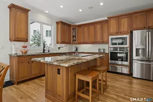 5 Lancaster Ct, Avon, CT 06001 - Photo 6