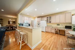 84 Links Way, Oxford, CT 06478 - Photo 8