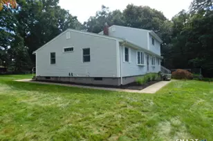12 Rozum Cir, Prospect, CT 06712 - Photo 4