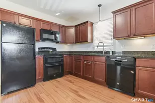 2 Coit St, New London, CT 06320 - Photo 26