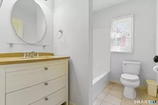 2 Coit St, New London, CT 06320 - Photo 16