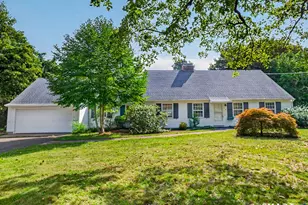 93 River St, Guilford, CT 06437 - Photo 1