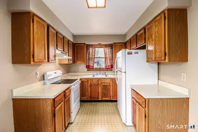 28 Middle Street #2, New Milford, CT 06776 - Photo 2