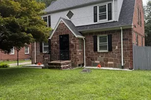 60 Hubbard Rd, Hartford, CT 06114 - Photo 1