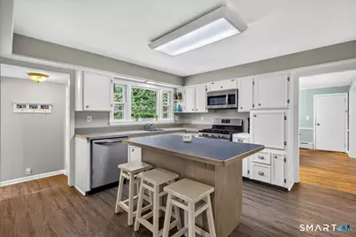 210 Bayard Avenue, North Haven, CT 06473 - Photo 10