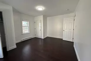 25 Brewer St, New London, CT 06320 - Photo 6