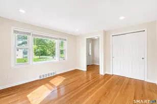 216 Country Rd, Fairfield, CT 06824 - Photo 4