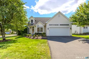 18 Wicklow Ln, Shelton, CT 06484 - Photo 2