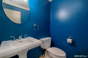 19 Woodway Rd, Stamford, CT 06907 - Photo 14