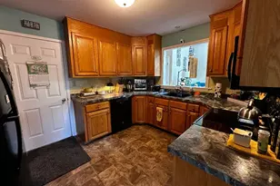 19 Vicki Ln, Colchester, CT 06415 - Photo 8