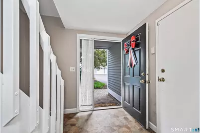 39 Old Mill Court #39, Simsbury, CT 06070 - Photo 4
