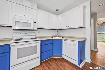 39 Old Mill Court #39, Simsbury, CT 06070 - Photo 16