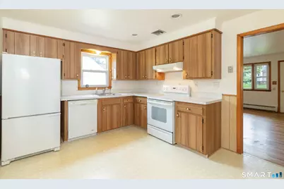 17 Honor Road, West Haven, CT 06516 - Photo 16
