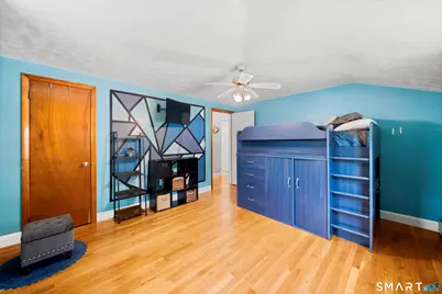 42 Oakwood Street, Enfield, CT 06082 - Photo 16