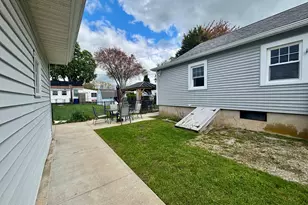 40 Portland Ave, Old Lyme, CT 06371 - Photo 24