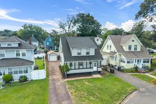 20 Oliver Ln, West Haven, CT 06516 - Photo 2