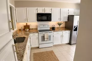 5 Overlook Ct, Avon, CT 06001 - Photo 6