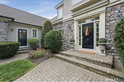 9 Whitehall Court, Middlebury, CT 06762 - Photo 2