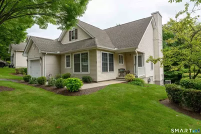 25 Hamden Hills Drive #23, Hamden, CT 06518 - Photo 2