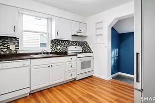 21 Parmalee Ave, New Haven, CT 06511 - Photo 2