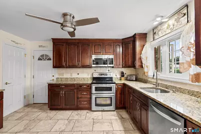 66 Goff Street, Waterbury, CT 06704 - Photo 6