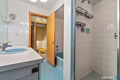 66 Goff Street, Waterbury, CT 06704 - Photo 24