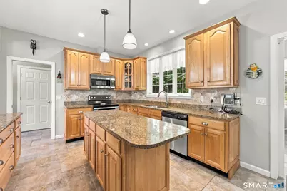 121 Amanda Drive, Manchester, CT 06040 - Photo 4