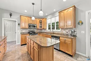 121 Amanda Dr, Manchester, CT 06040 - Photo 4