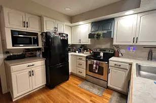 32 Hilltop Terrace, North Haven, CT 06473 - Photo 8