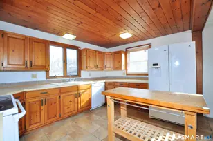 118 Meadow St, Winchester, CT 06098 - Photo 6