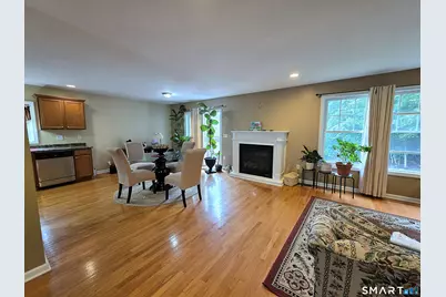 286 Beth Lane #19, Waterbury, CT 06705 - Photo 2