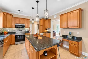 10 Two Mile Hill Rd, Waterford, CT 06385 - Photo 6