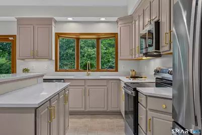 32 Deer Meadow, Tolland, CT 06084 - Photo 10