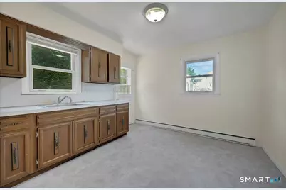 85 Burwood Avenue, Stamford, CT 06902 - Photo 6