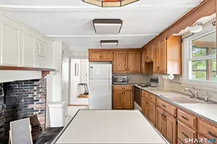 2816 Main St, Rocky Hill, CT 06067 - Photo 10