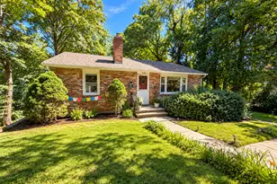 28 Fellows St, Stonington, CT 06379 - Photo 2
